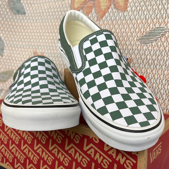 Vans Men’s Classic Slip-0n
Color Theory Checkerboard
VN0A5JMHYQW
Sneakers - Picture 8 of 16